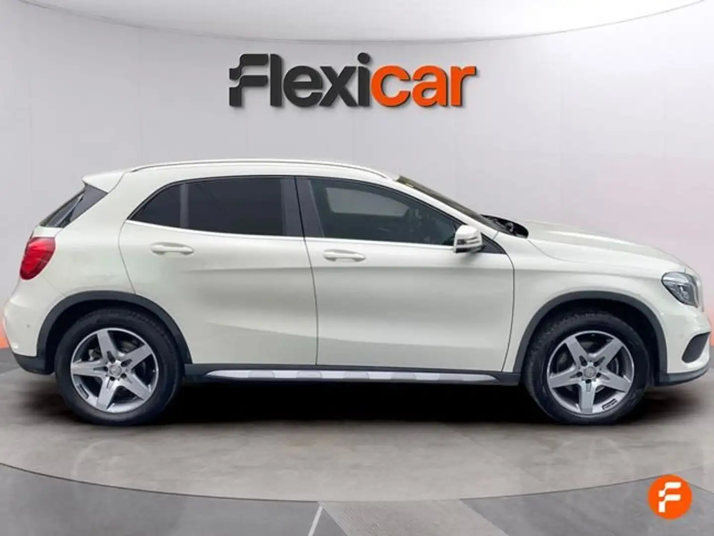 Mercedes-Benz GLA 200 200d AMG Line Blanc - 2