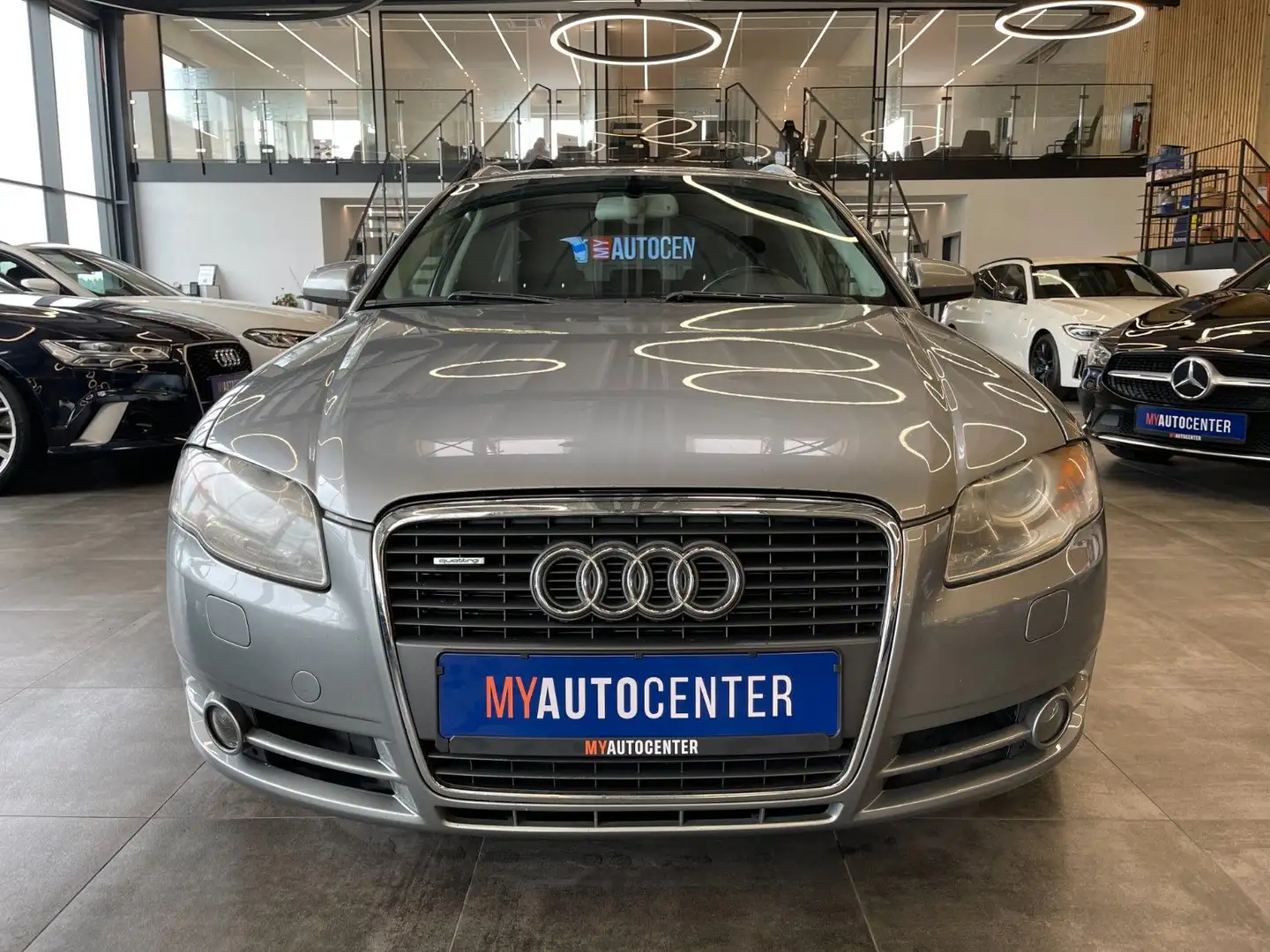 Audi A4 Avant 3.0 TDI quattro *NAVI*BI-XENON*TEMPOMAT Grey - 2
