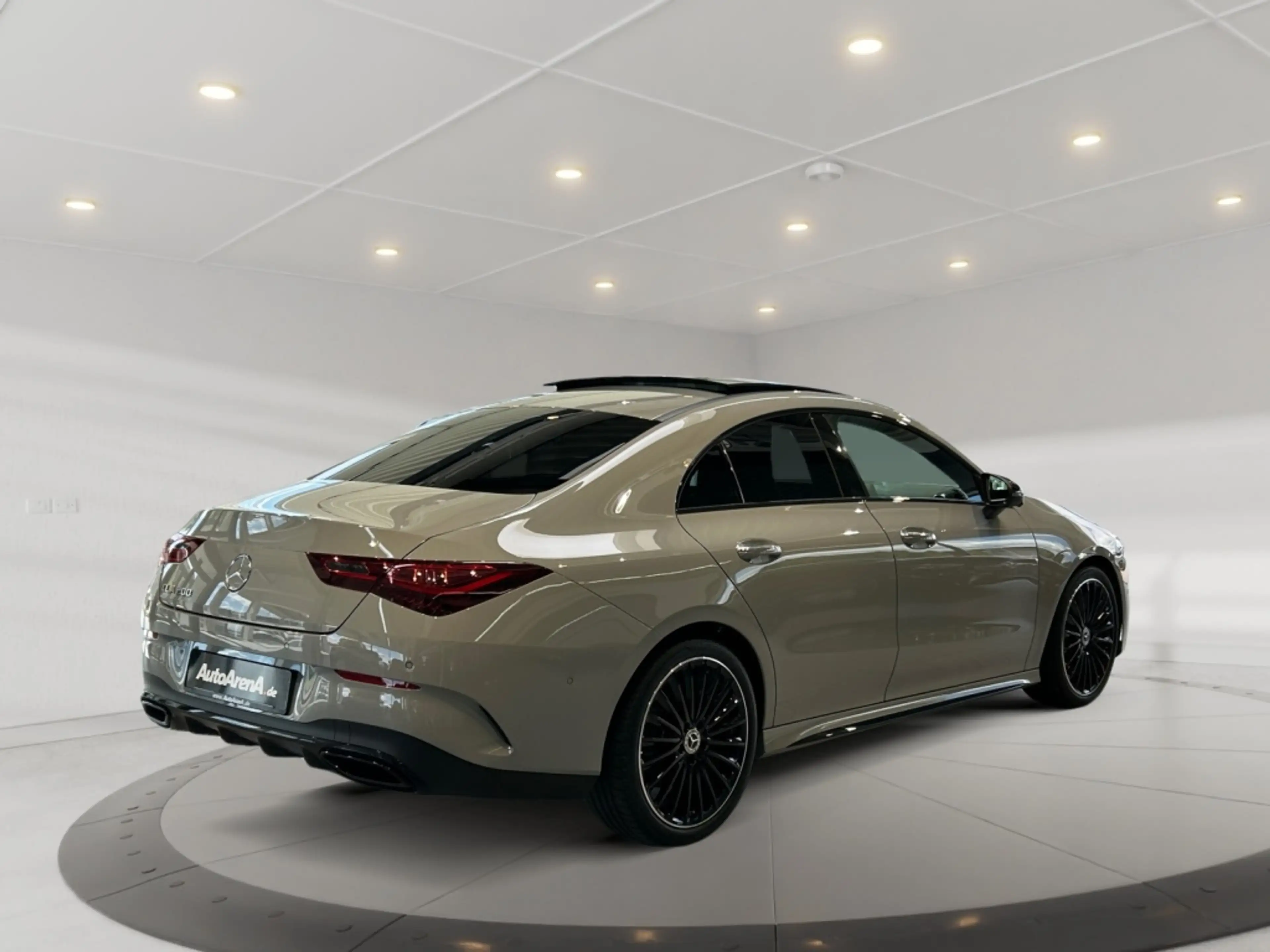 Mercedes-Benz CLA 200 Coupe AMG AMG+MBUX+MBeam+Night+Pano+SHD — photo 4