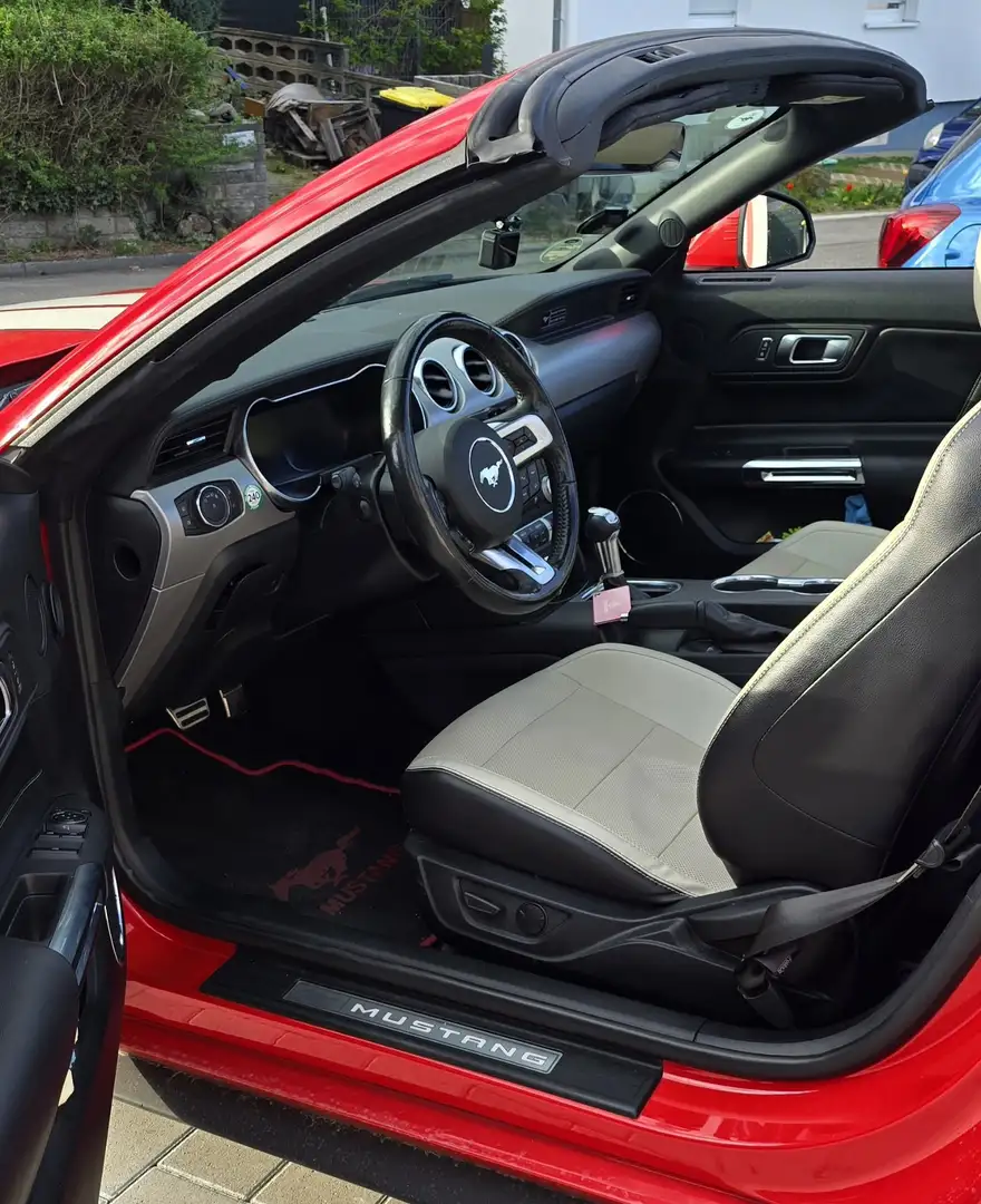 Ford Mustang Convertible 5.0 Ti-VCT V8 Aut. GT - 2