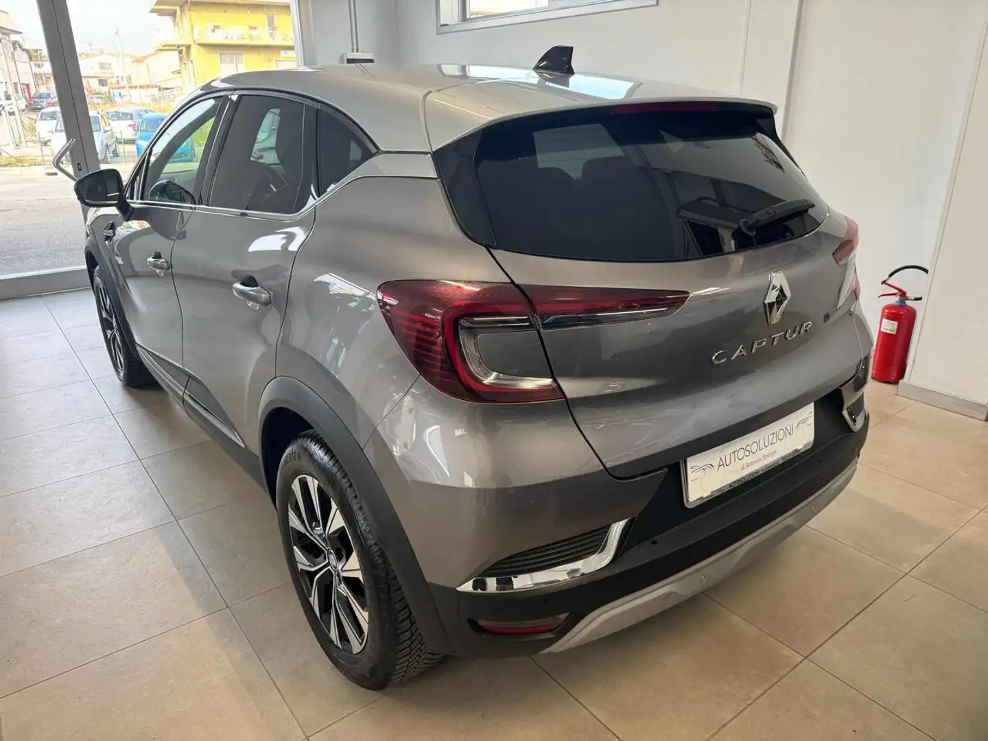 Renault Captur TCe 90 CV Techno Grigio - 2