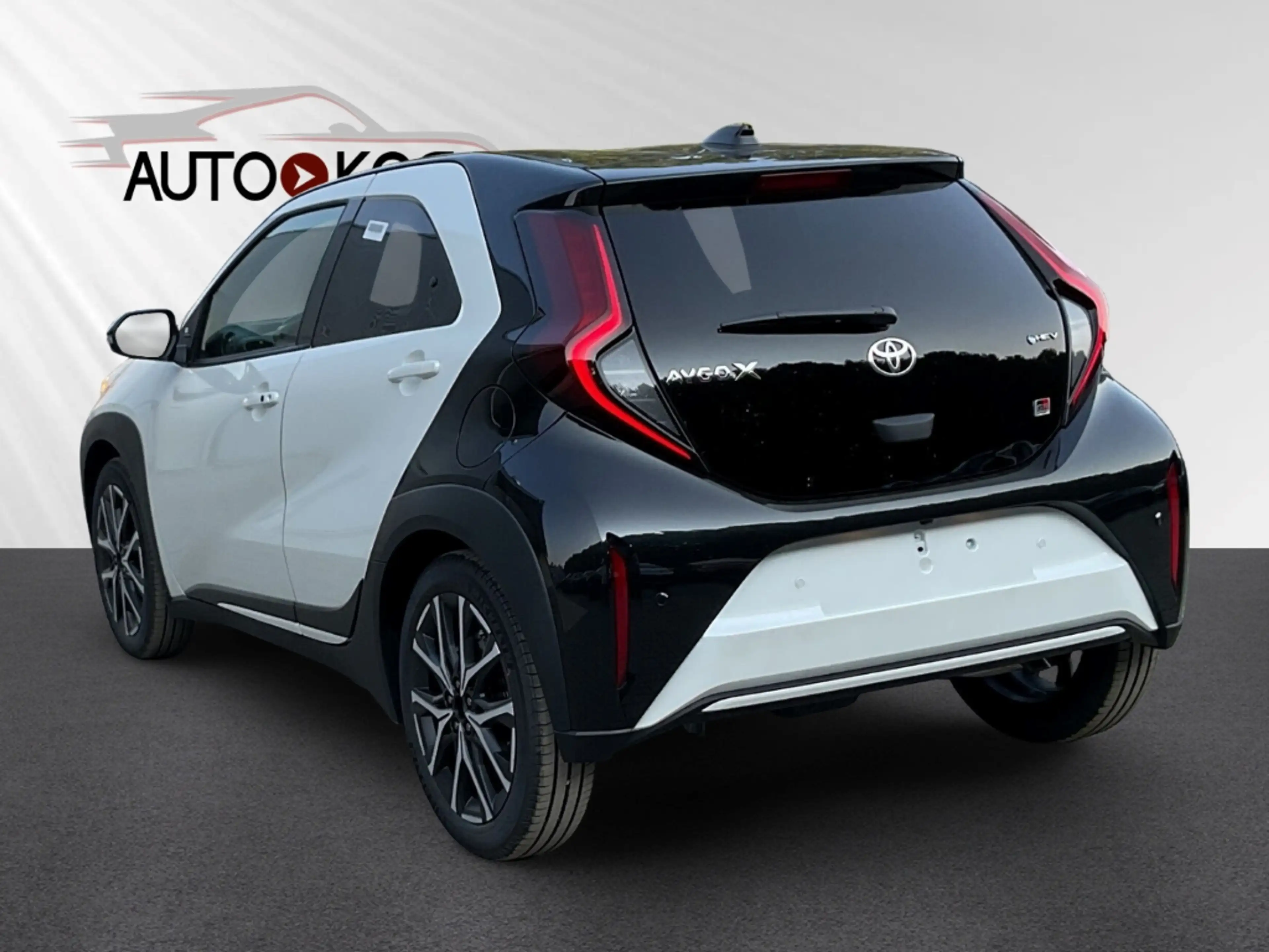 Toyota Aygo X Hybrid GR SPORT JBL LED Apple CarPlay Android Auto — photo 4