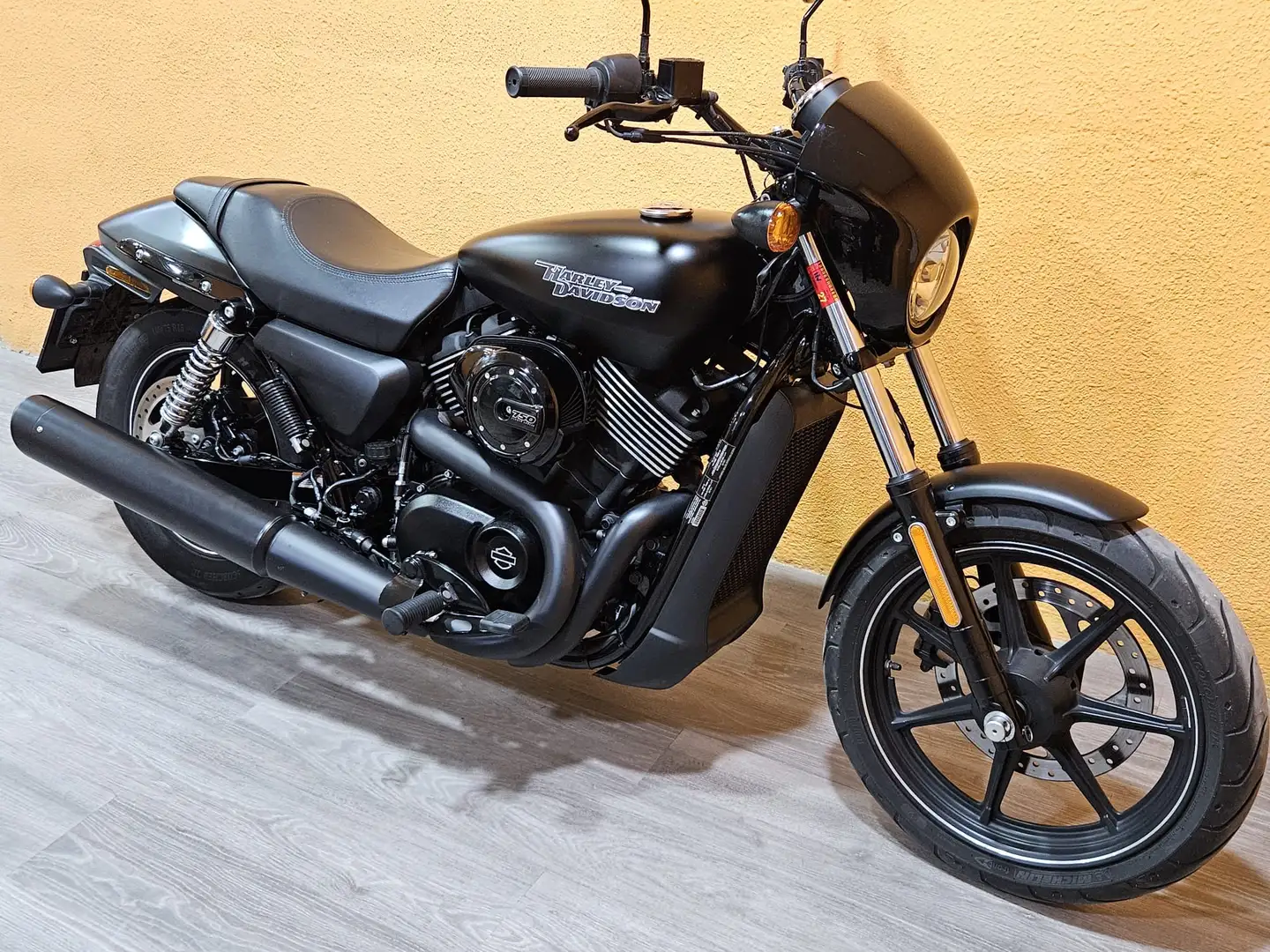 Harley-Davidson Street 750 Negro - 2