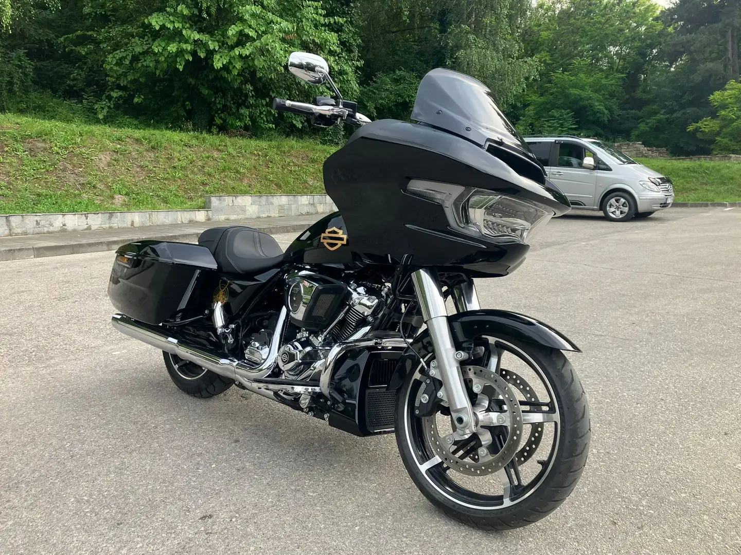Harley-Davidson Road Glide 117 - 2