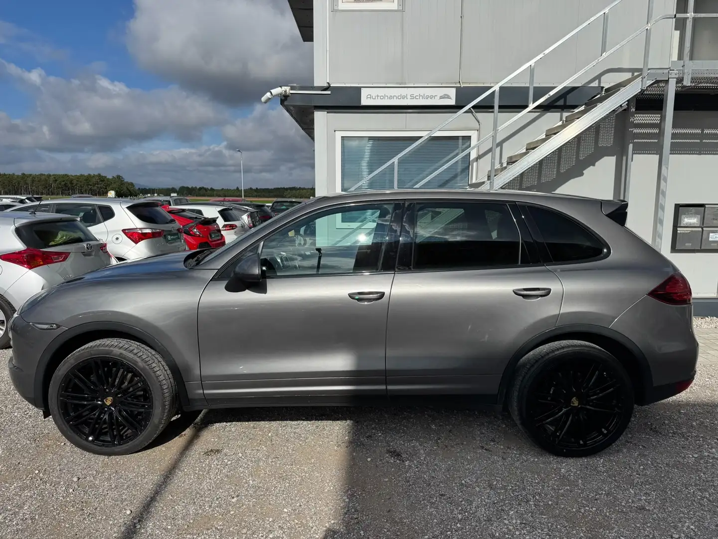 Porsche Cayenne 3.0 Diesel Automatic Grau - 2