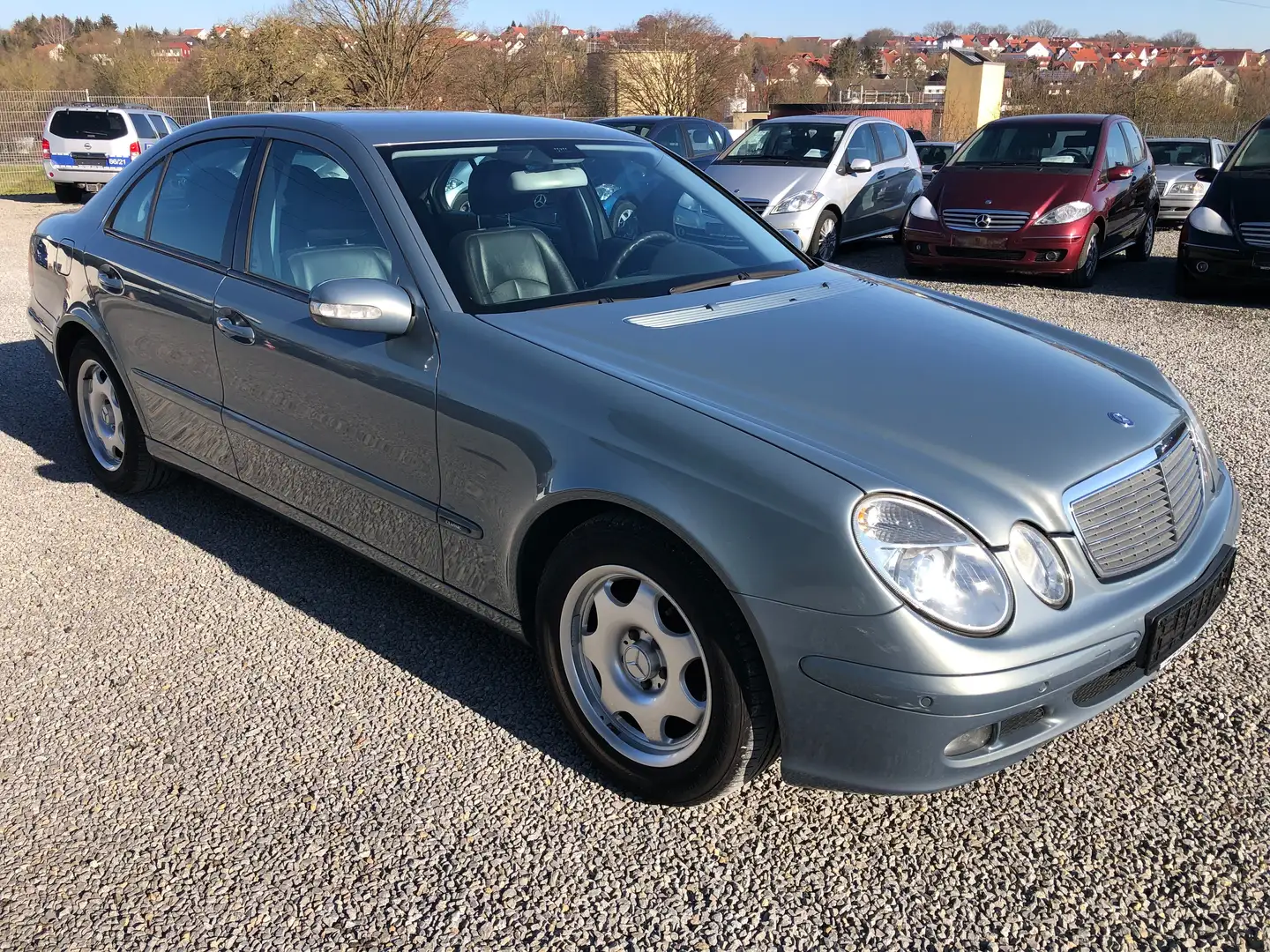 Mercedes-Benz E 200 Kompressor 6-Gang*Leder Twin*NAVI*PTS* Grau - 2