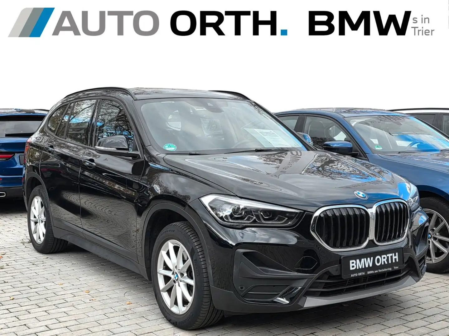 BMW X1 xDrive20i AUT. NAVI LED PANO RFK SP-SITZ AHK Schwarz - 1