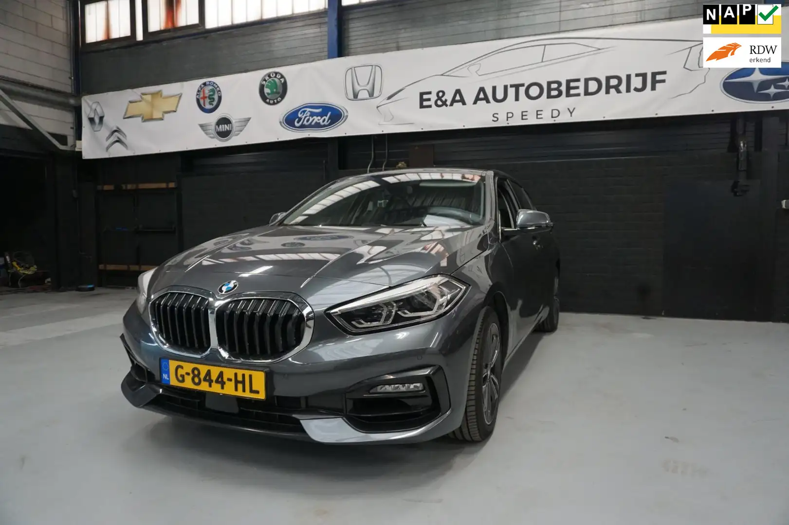 BMW 118 1-serie 118i NIEUWE MODEL / M Pakket /Virtual cock Grau - 1