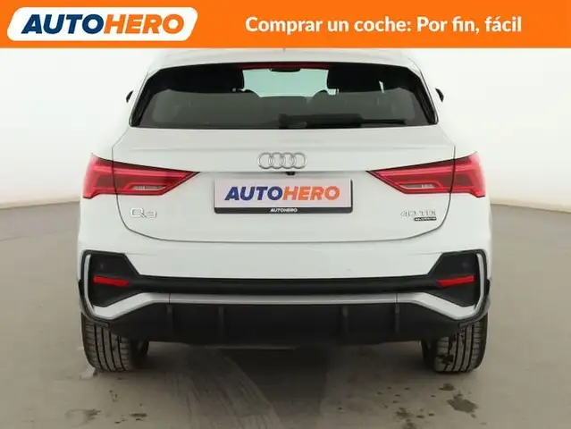 Audi Q3 view 5