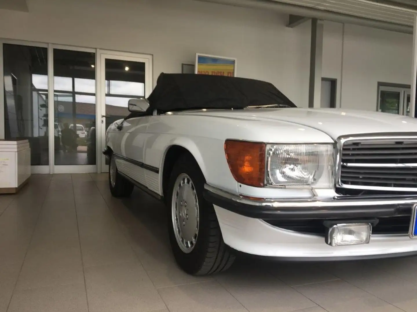Mercedes-Benz 560 SL Cabriolet Zustand 1 Deutsches Fahrzeug Білий - 2