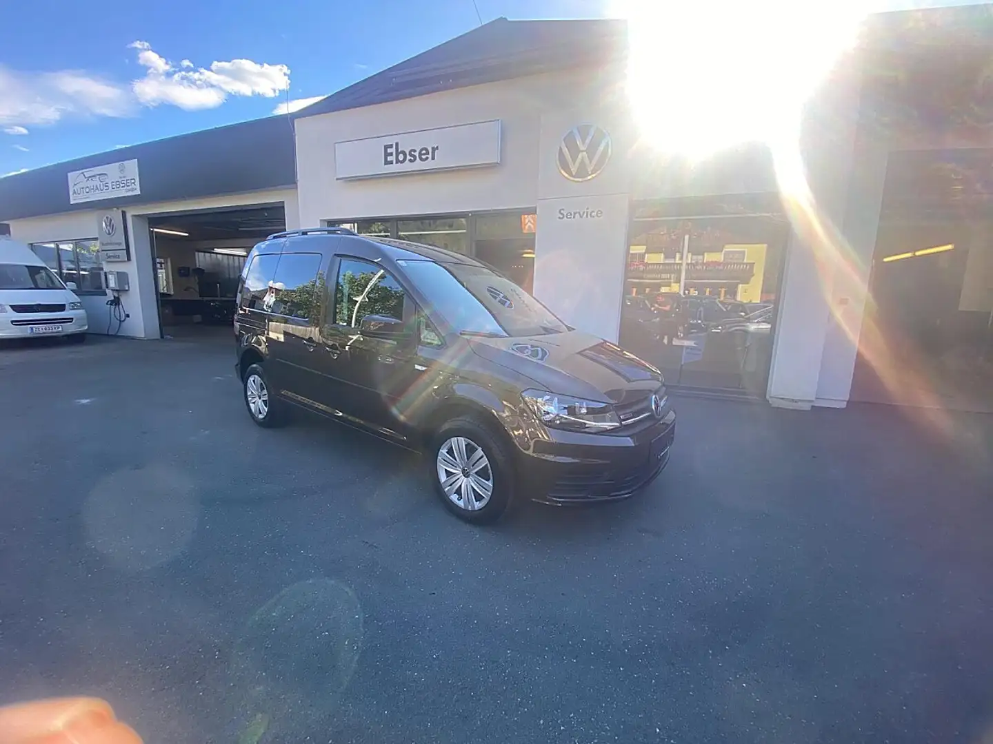 Volkswagen Caddy 4Motion 2.0 TDI BlueMotionTech Family Braun - 2