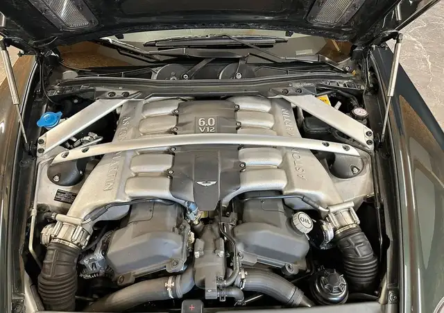 Aston Martin DB9 view 15