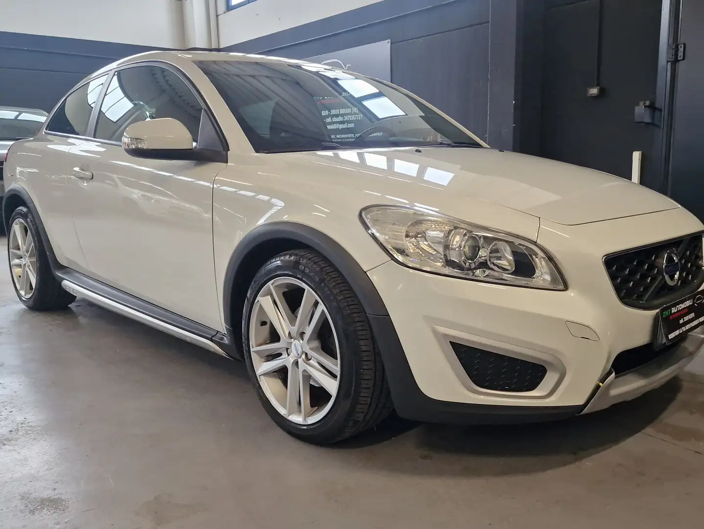 Volvo C30 C30 1.6d drive Summum Bianco - 1