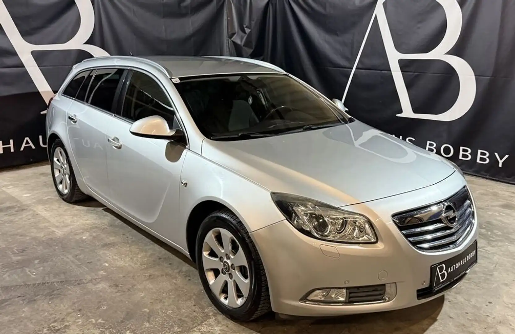 Opel Insignia Sports Tourer SW Silber - 2