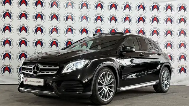 Mercedes-Benz GLA 250 AMG LINE /4Matic/LED /PANO