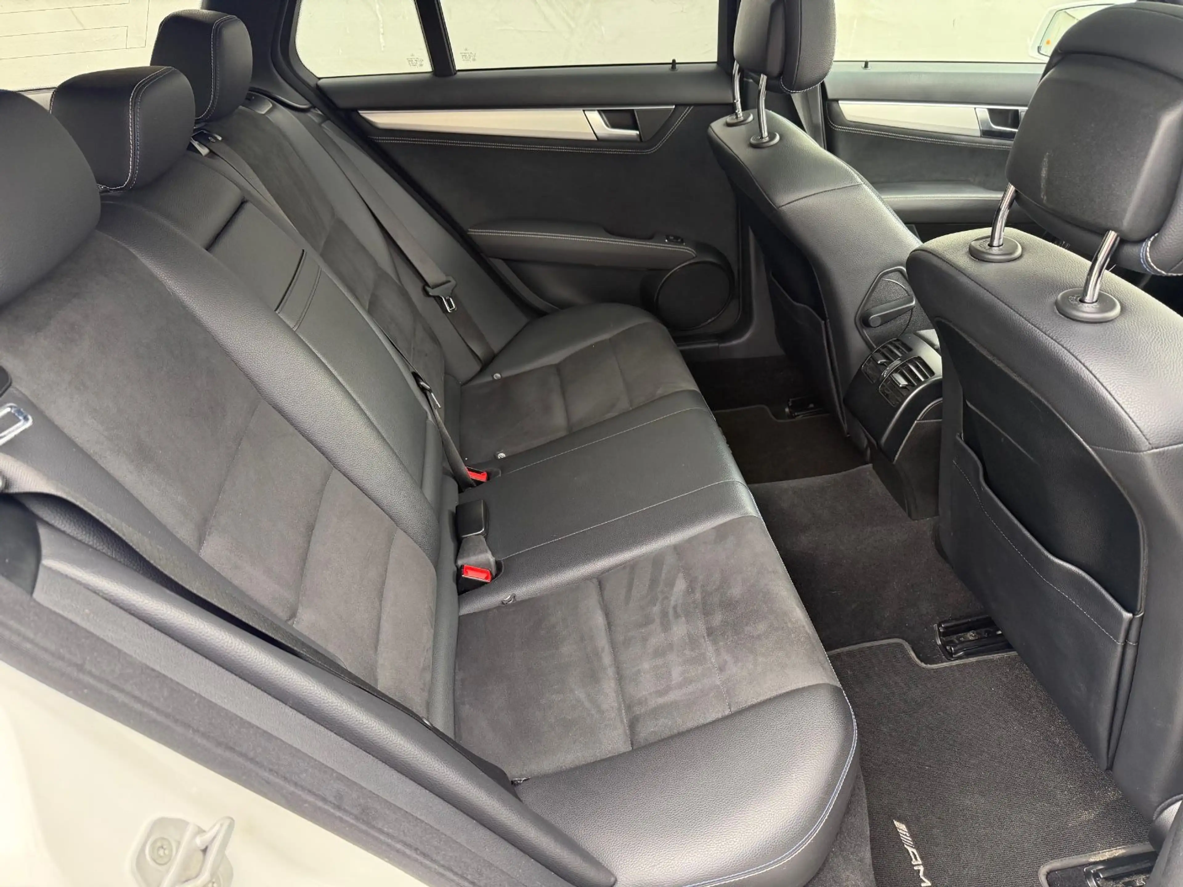 Mercedes-Benz C 350 CDI AMG Edition Glasdach*BiXenon*AHK — photo 21