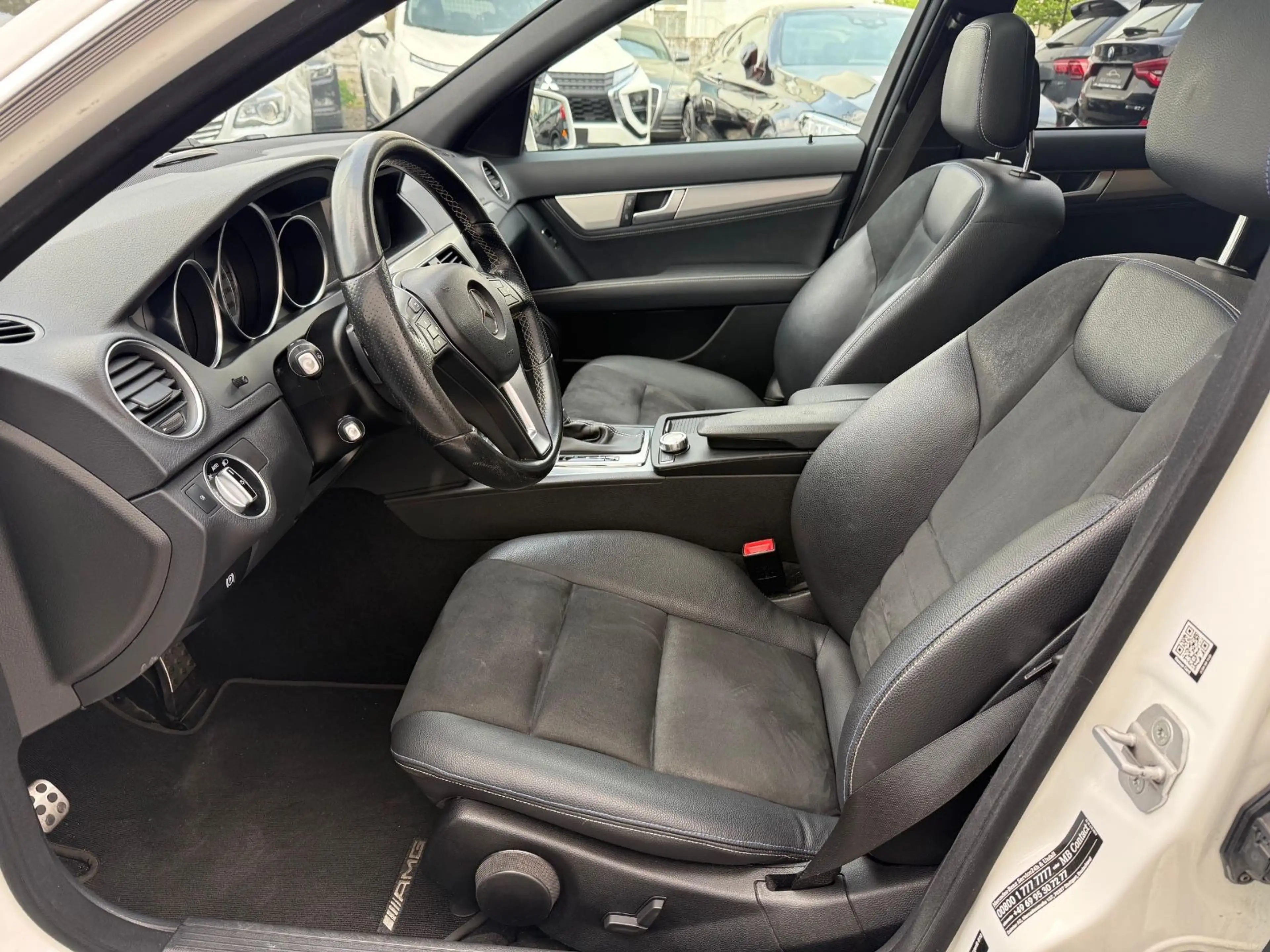 Mercedes-Benz C 350 CDI AMG Edition Glasdach*BiXenon*AHK — photo 9