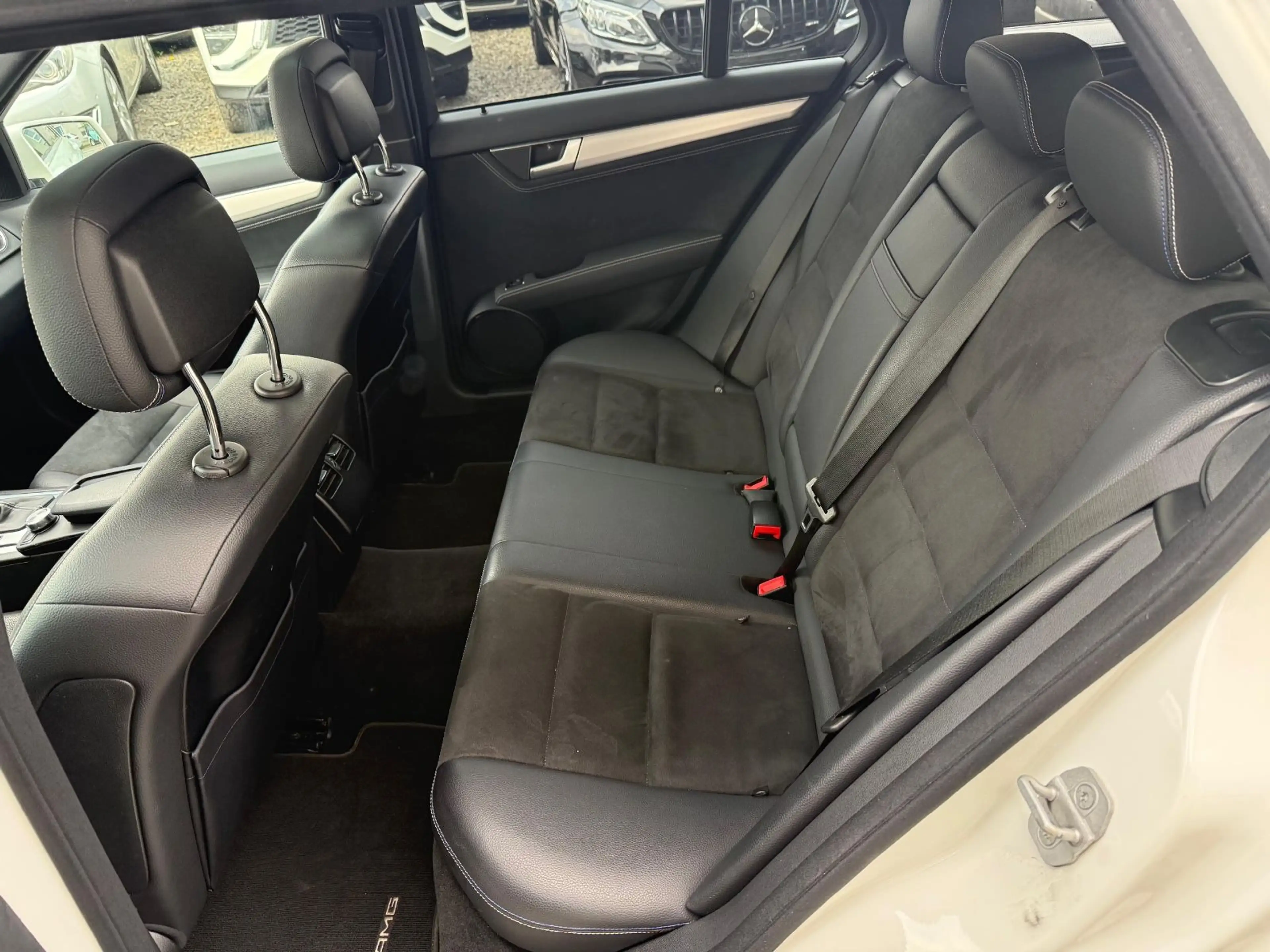 Mercedes-Benz C 350 CDI AMG Edition Glasdach*BiXenon*AHK — photo 22