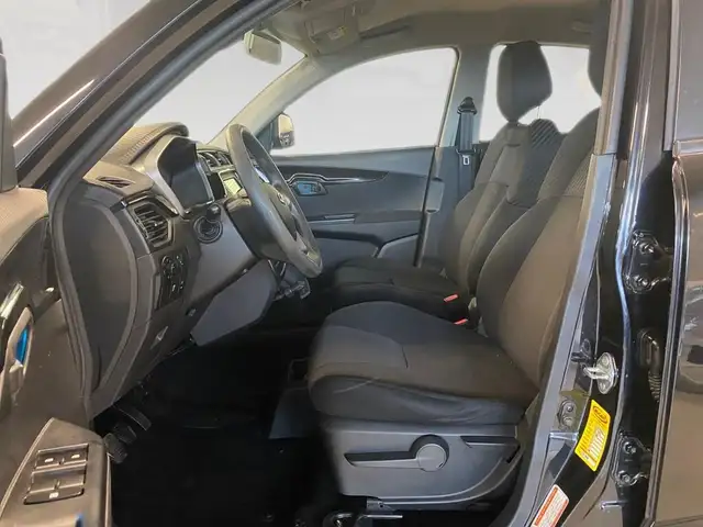 Mahindra KUV100 view 7