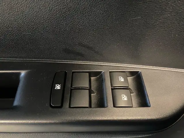 Mahindra KUV100 view 14