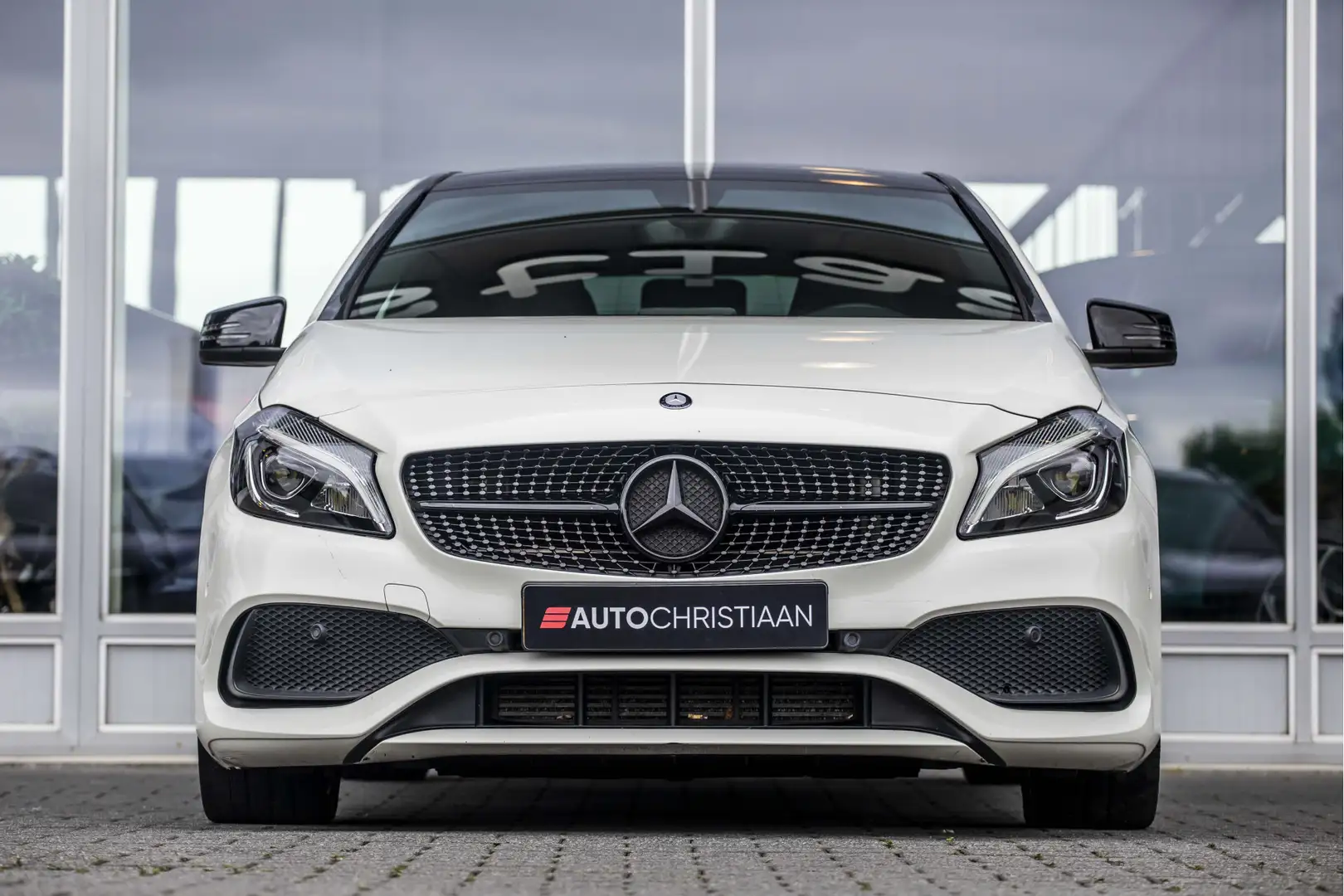 Mercedes-Benz A 180 AMG | Automaat | Pano | Night Wit - 2
