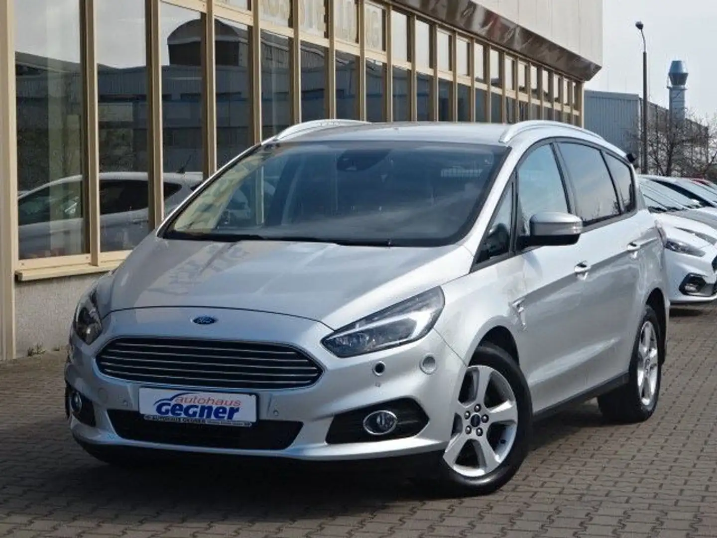 Ford S-Max 190PS Autm. Business Navi LED SHZ Ezüst - 2