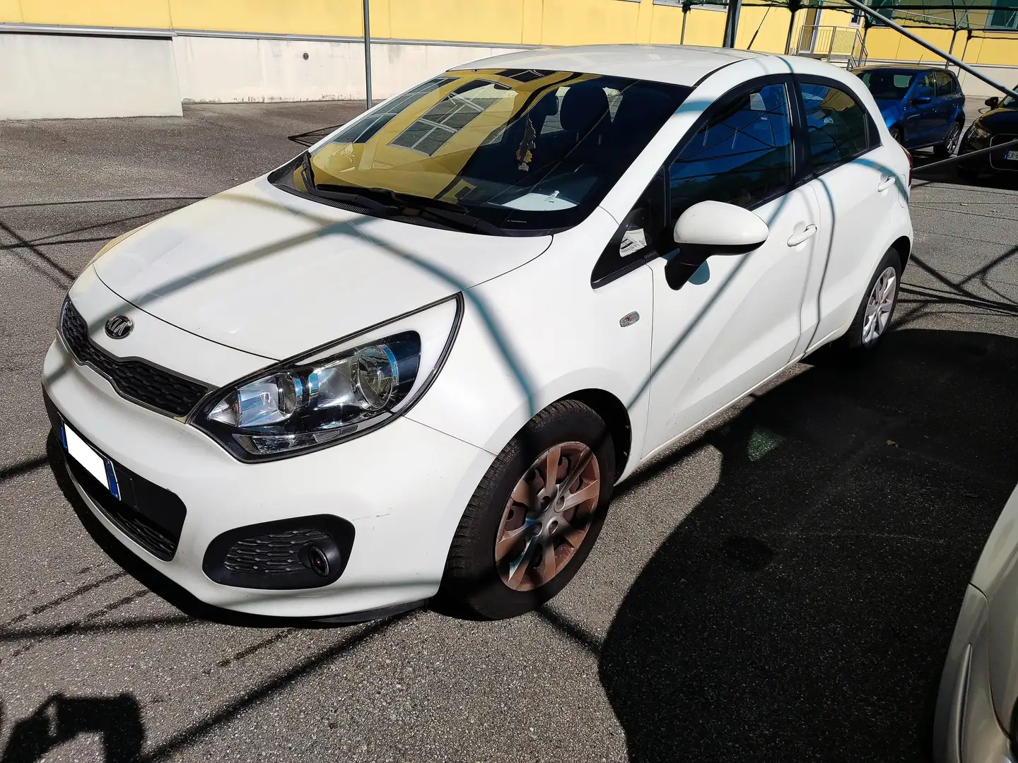 Kia Rio Rio III 2011 5p 1.1 crdi Cool White - 1