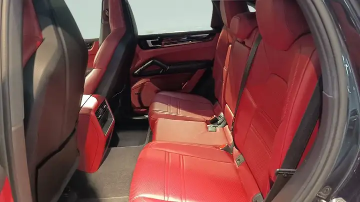 Porsche Cayenne E-Hybrid (2021) 2022, foto 11