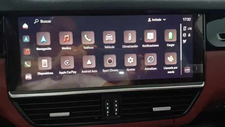 Porsche Cayenne E-Hybrid (2021) 2022, foto 14