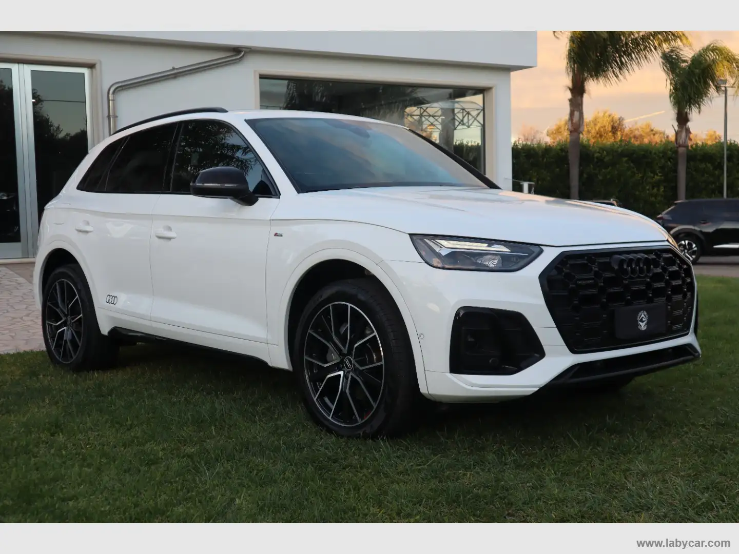 Audi Q5 40 TDI 204CV qu. S tr. Identity Black S-LINE Bianco - 1