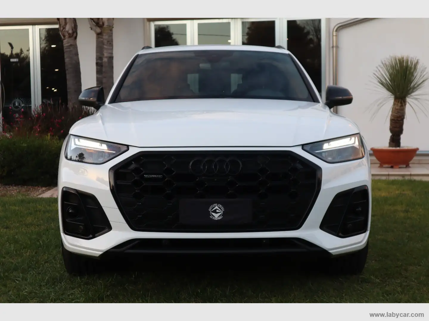 Audi Q5 40 TDI 204CV qu. S tr. Identity Black S-LINE Bianco - 2