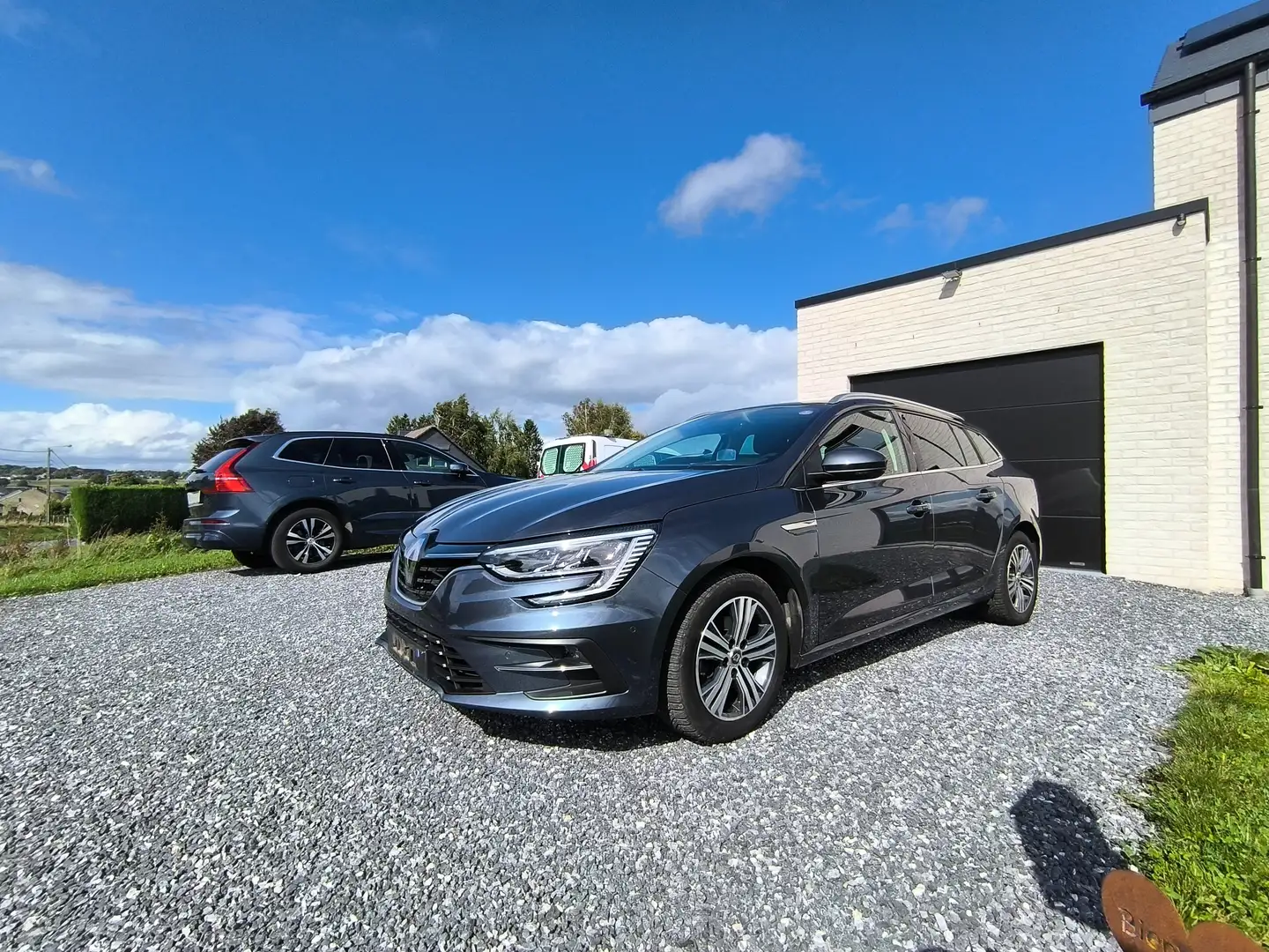 Renault Megane Grandtour TCE 140cv essence auto-7 Grijs - 1