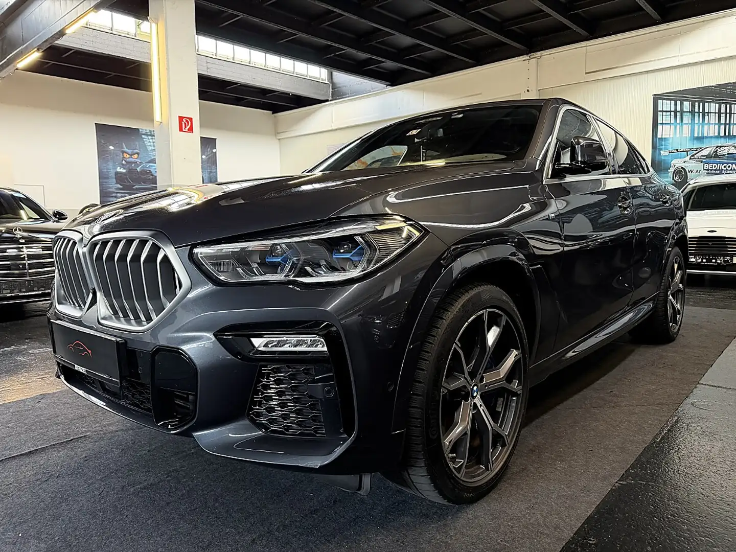 BMW X6 xDrive30d M PAKET * 1 BESITZ * FINANZIERUNG * Grau - 1