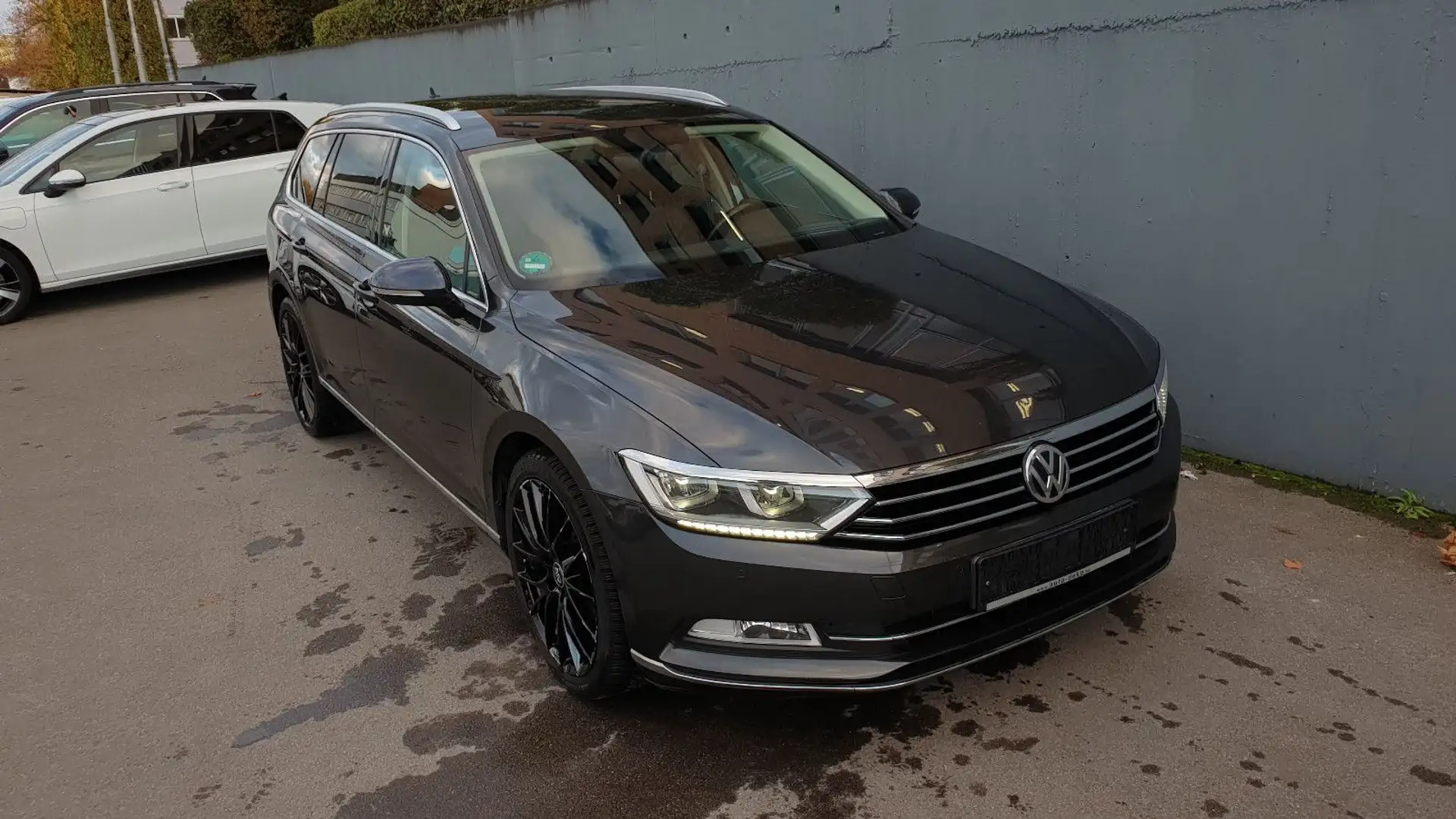 Volkswagen Passat Variant Passat Var 2.0 TDI Highline Navi+/ACC/Leder/19 Grau - 2