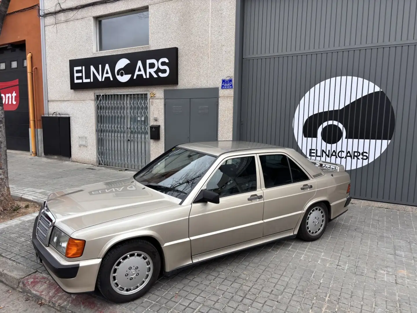 Mercedes-Benz 190 190E 2.3-16 Beige - 1