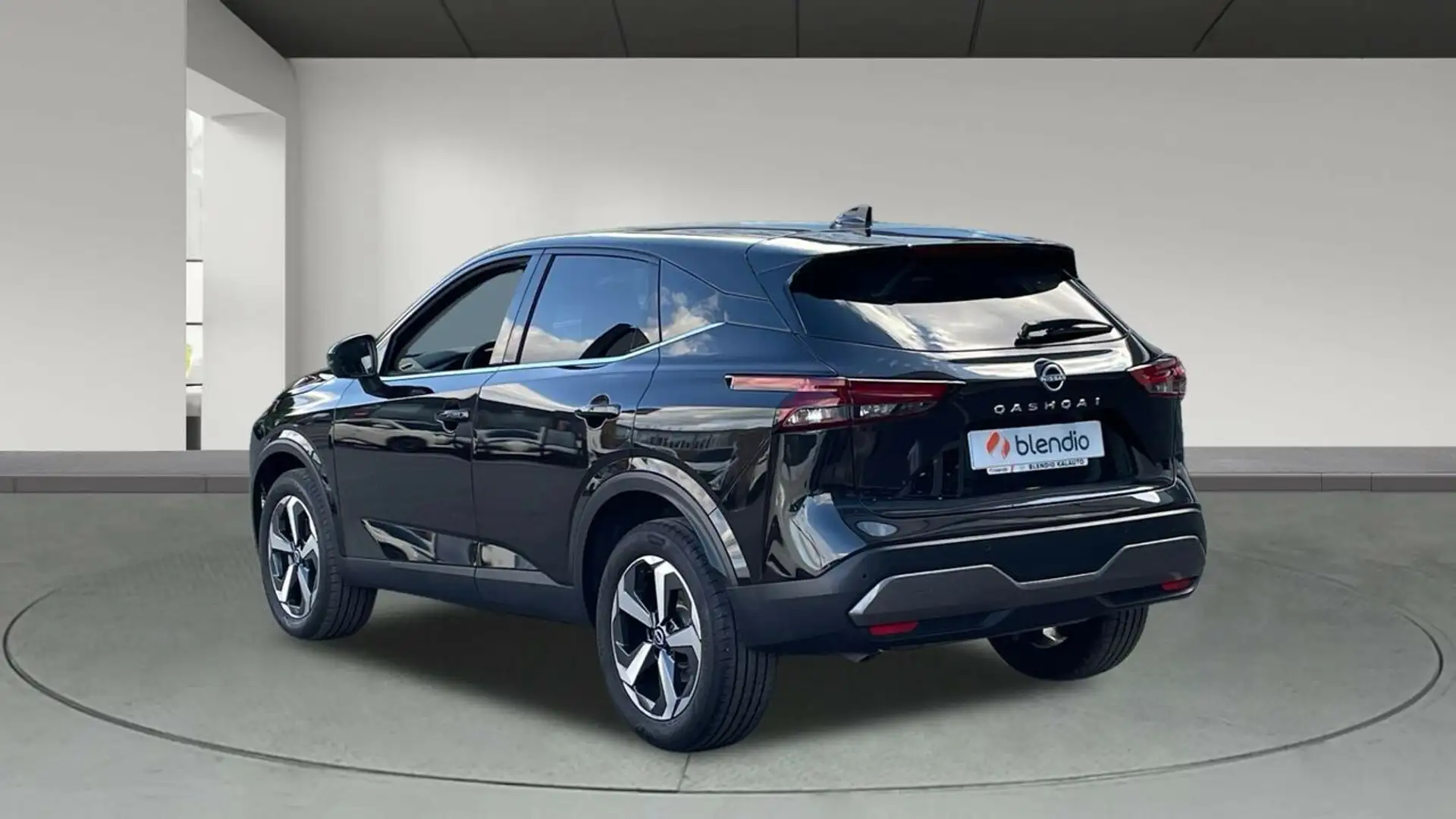Nissan Qashqai 1.3 DIG-T mHEV 12V N-Connecta 4x2 103kW Zwart - 2