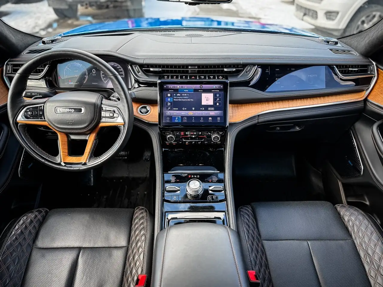 Jeep Grand Cherokee снимка Jeep Grand Cherokee
