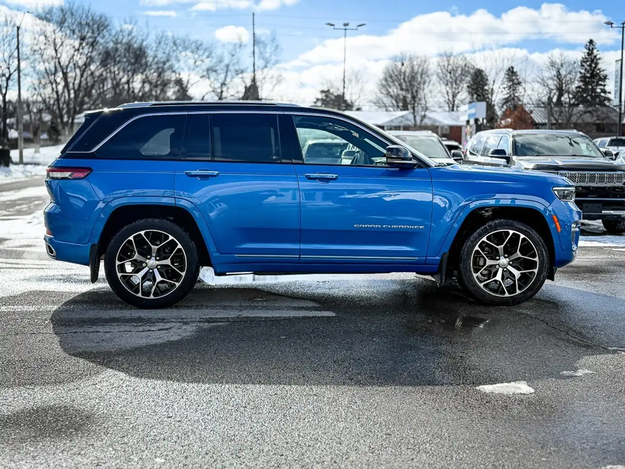 Jeep Grand Cherokee снимка Jeep Grand Cherokee