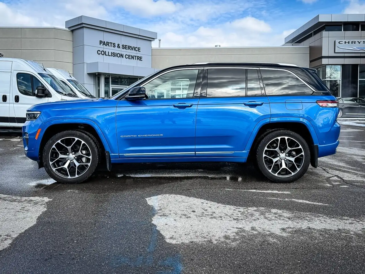 Jeep Grand Cherokee снимка Jeep Grand Cherokee