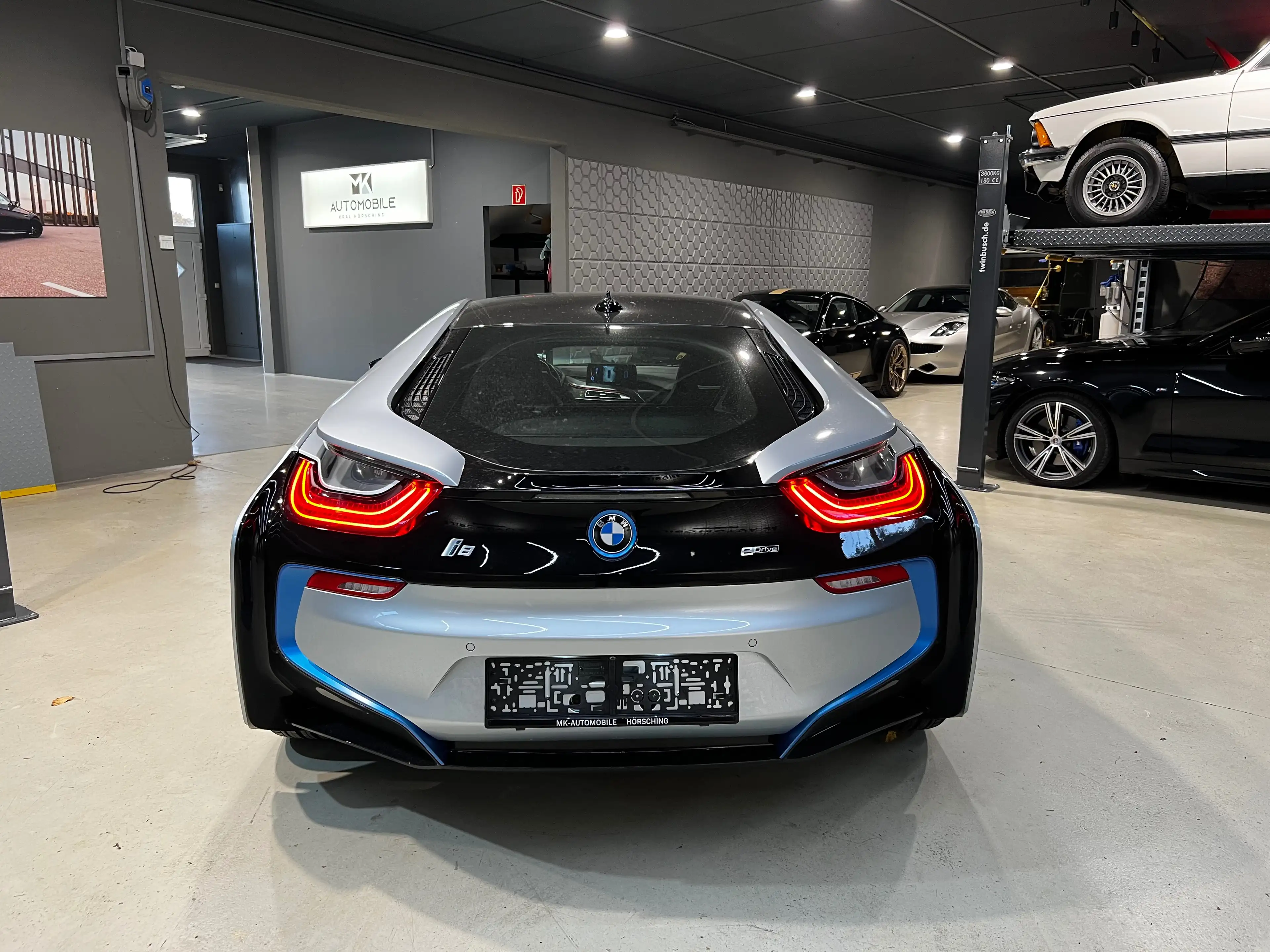 BMW i8 Pure Impulse*RFK*HUD*HARMAN/KARDON*SITZHEIZUNG* — photo 4