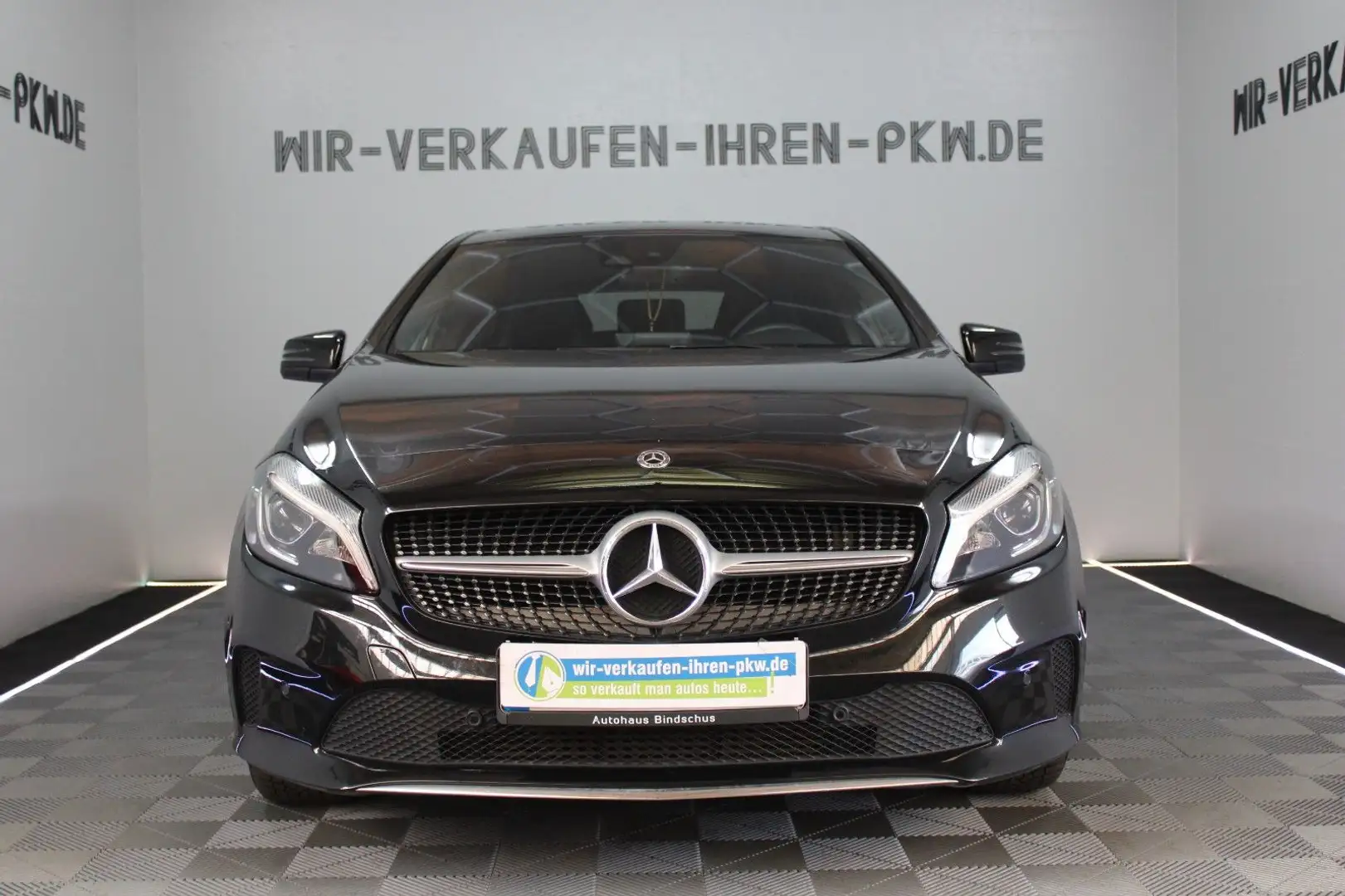 Mercedes-Benz A 200 CDI d 4Matic URBAN LED ME Schwarz - 2