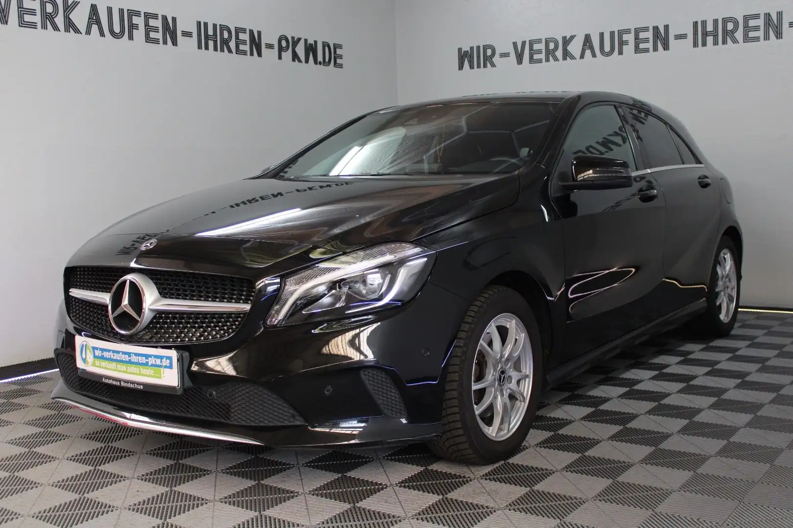 Mercedes-Benz A 200 CDI d 4Matic URBAN LED ME Schwarz - 1