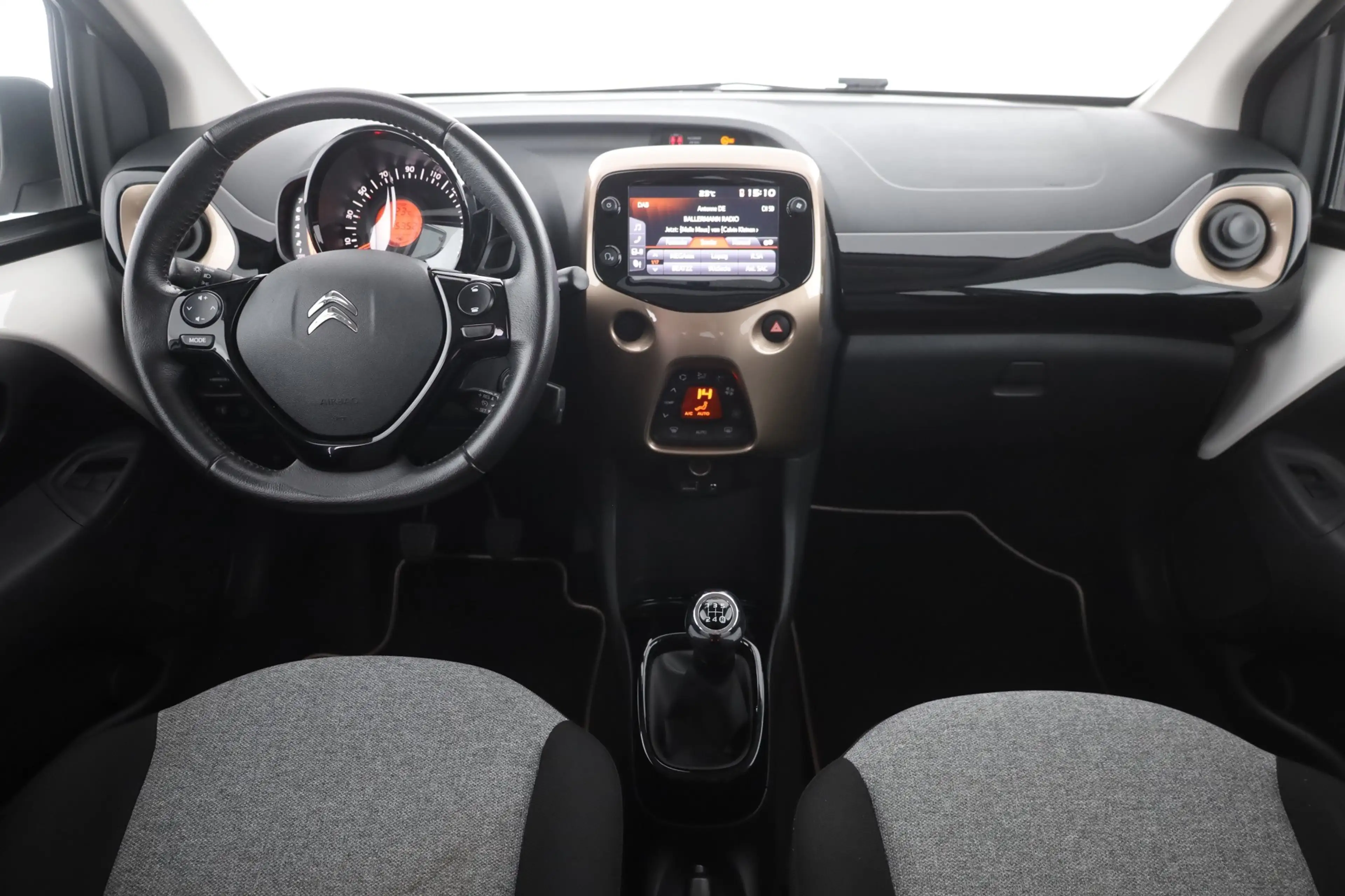 Citroen C1 1.0 VTi Feel Sitzheizung Kamera Android Apple — photo 9