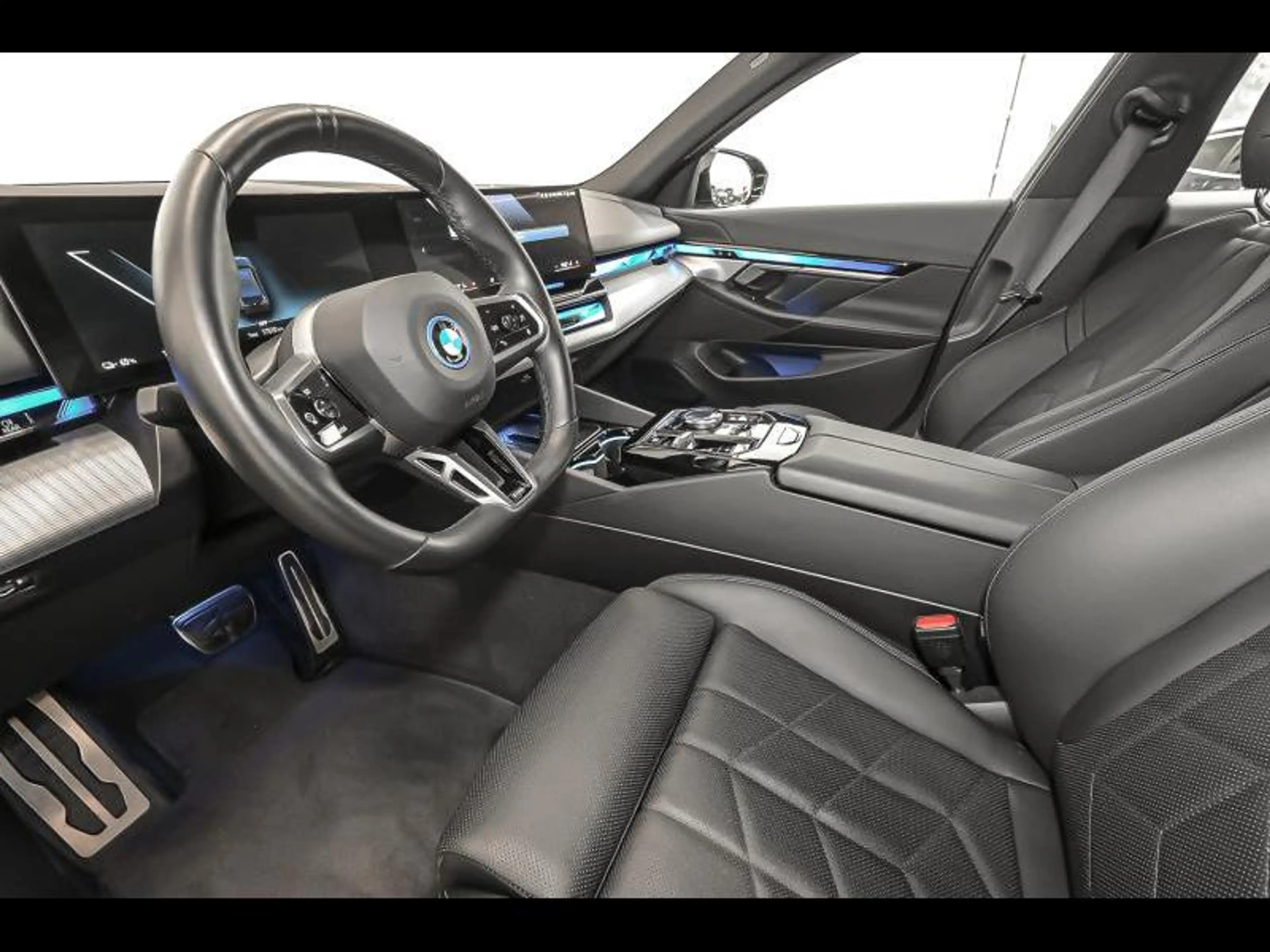 BMW i5 eDrive40 - M Sport - 360Cam|Hud|Dass — photo 5