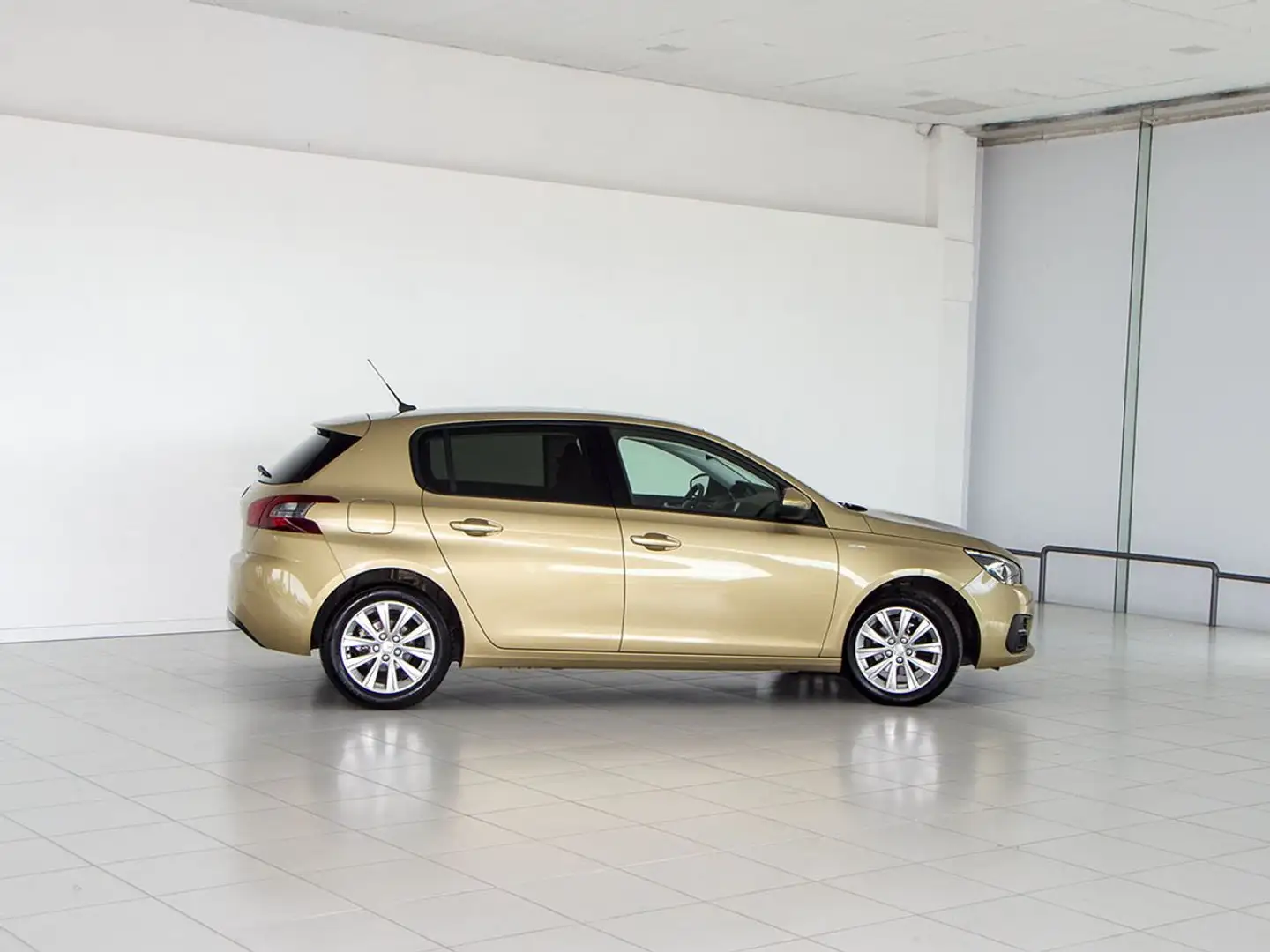 Peugeot 308 1.2 PureTech S&S Style 130 Jaune - 2