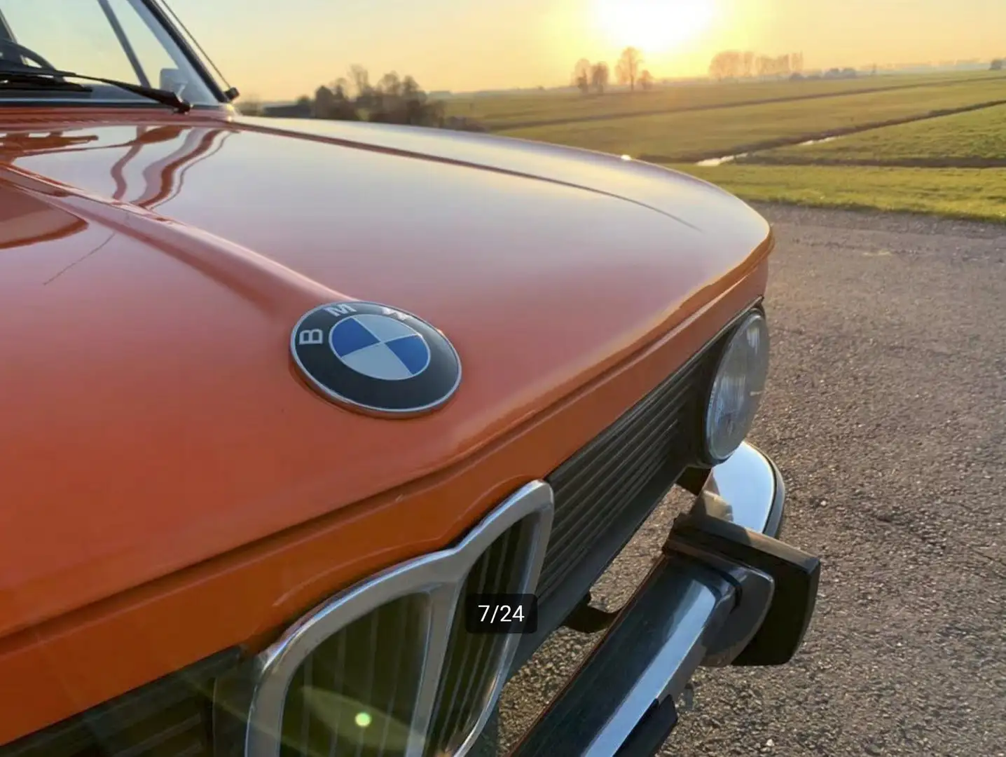 BMW 1500 Orange - 2
