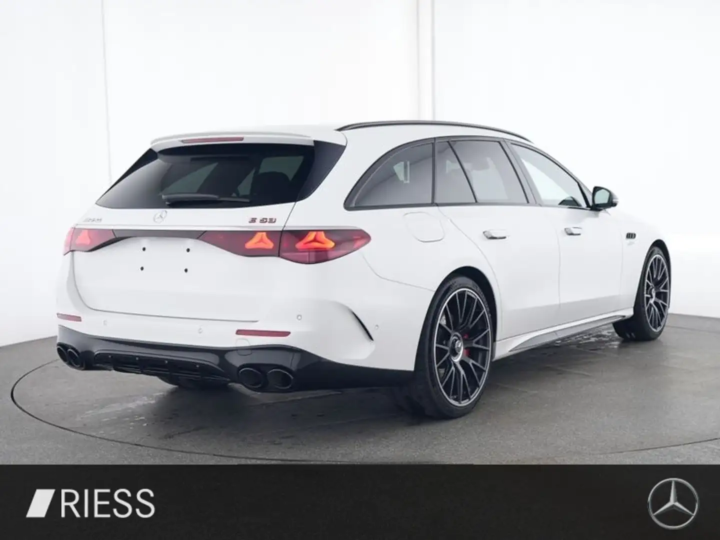 Mercedes-Benz E 53 AMG Hybrid 4MATIC+ T-Modell 360 4xSHZ AHK Weiß - 2