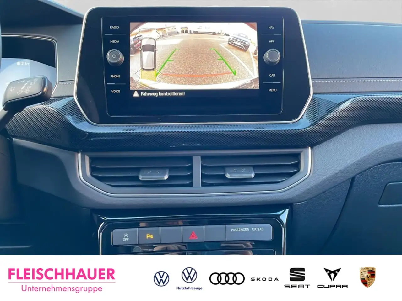 Volkswagen T-Cross 1.0 TSI R-Line ACC CARPLAY NAVI REAR-VIEW 16