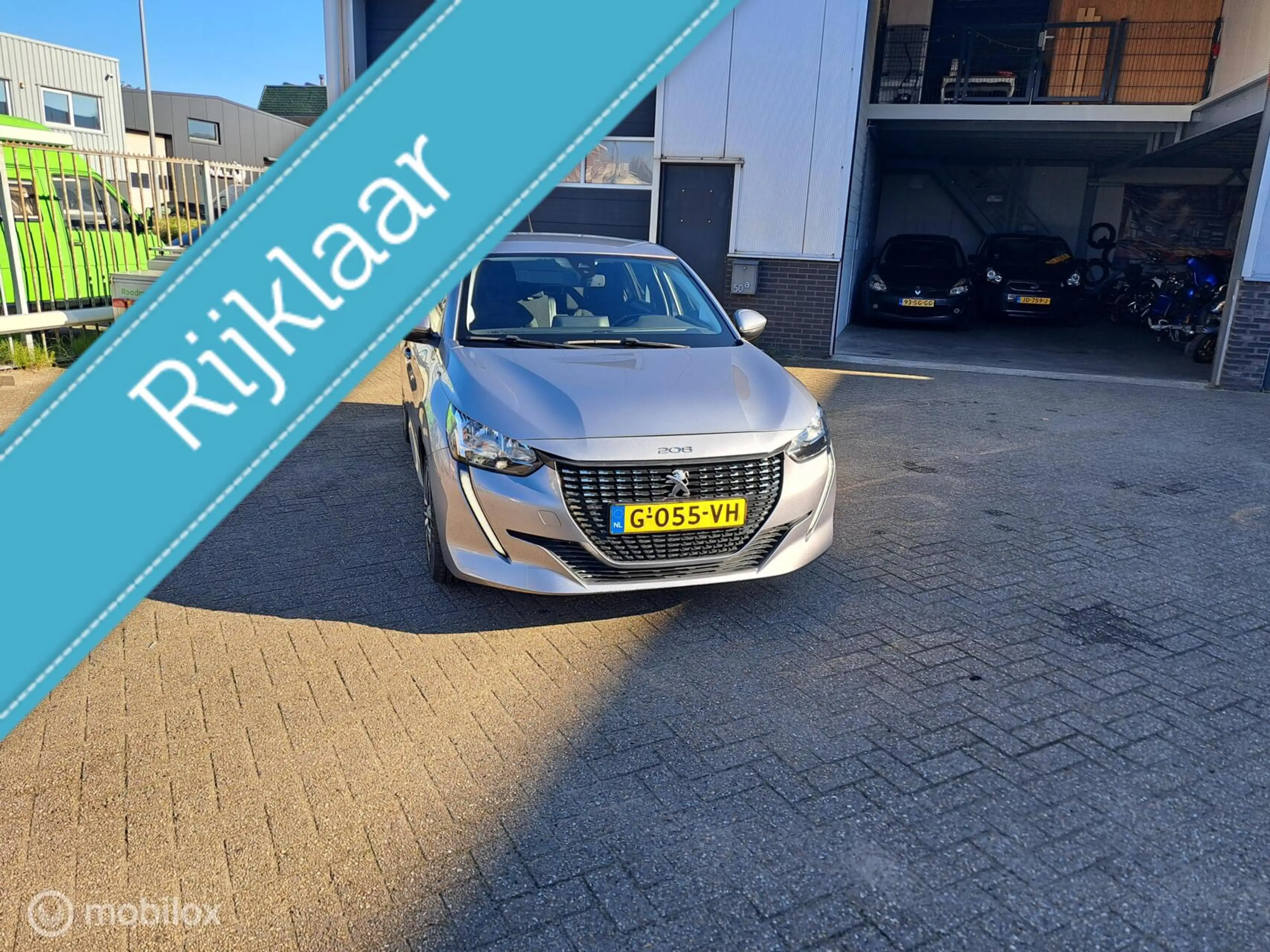 Peugeot 208 1.2 PureTech Allure — photo 8