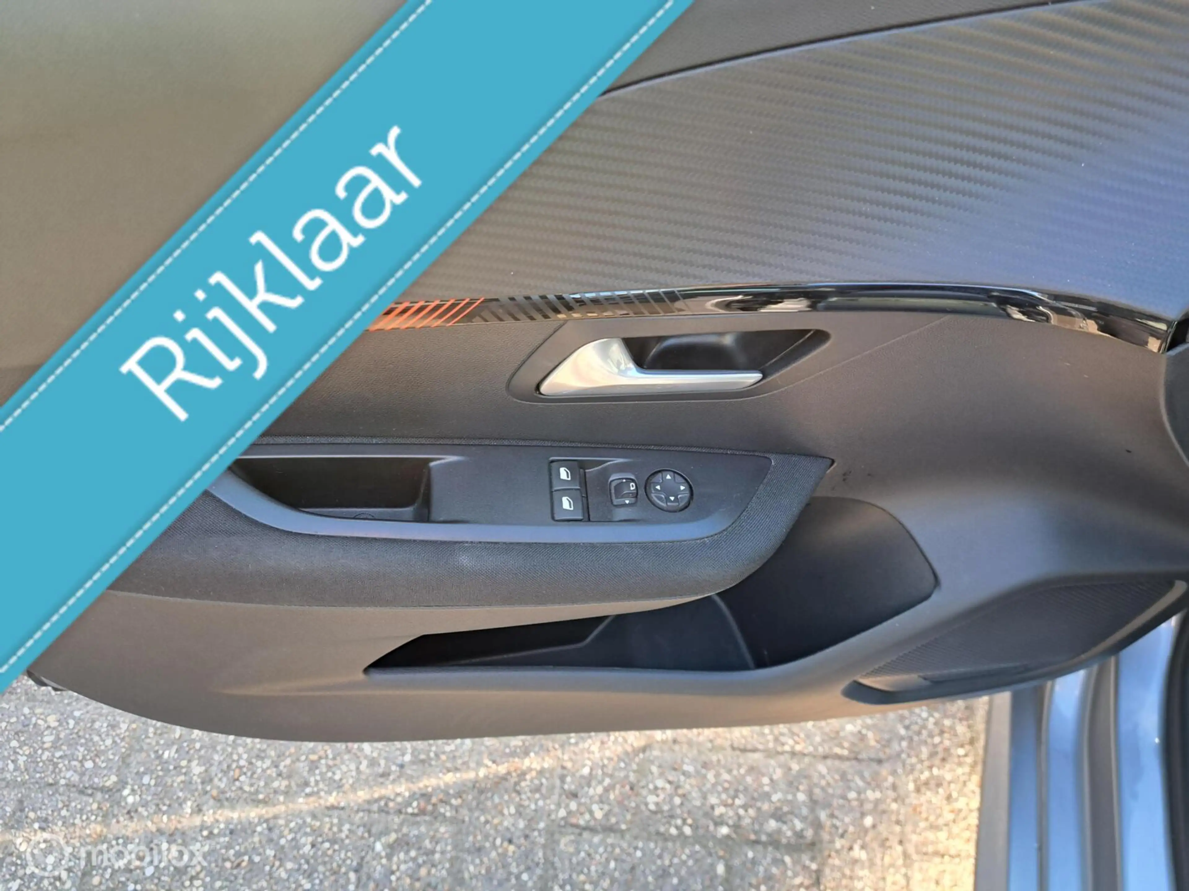 Peugeot 208 1.2 PureTech Allure — photo 13